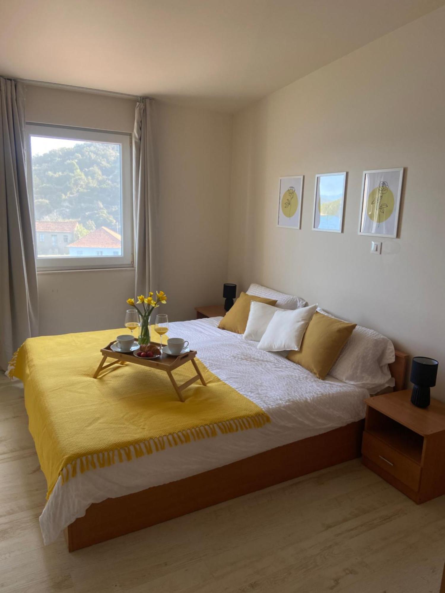 Apartments Eva Savar Екстериор снимка