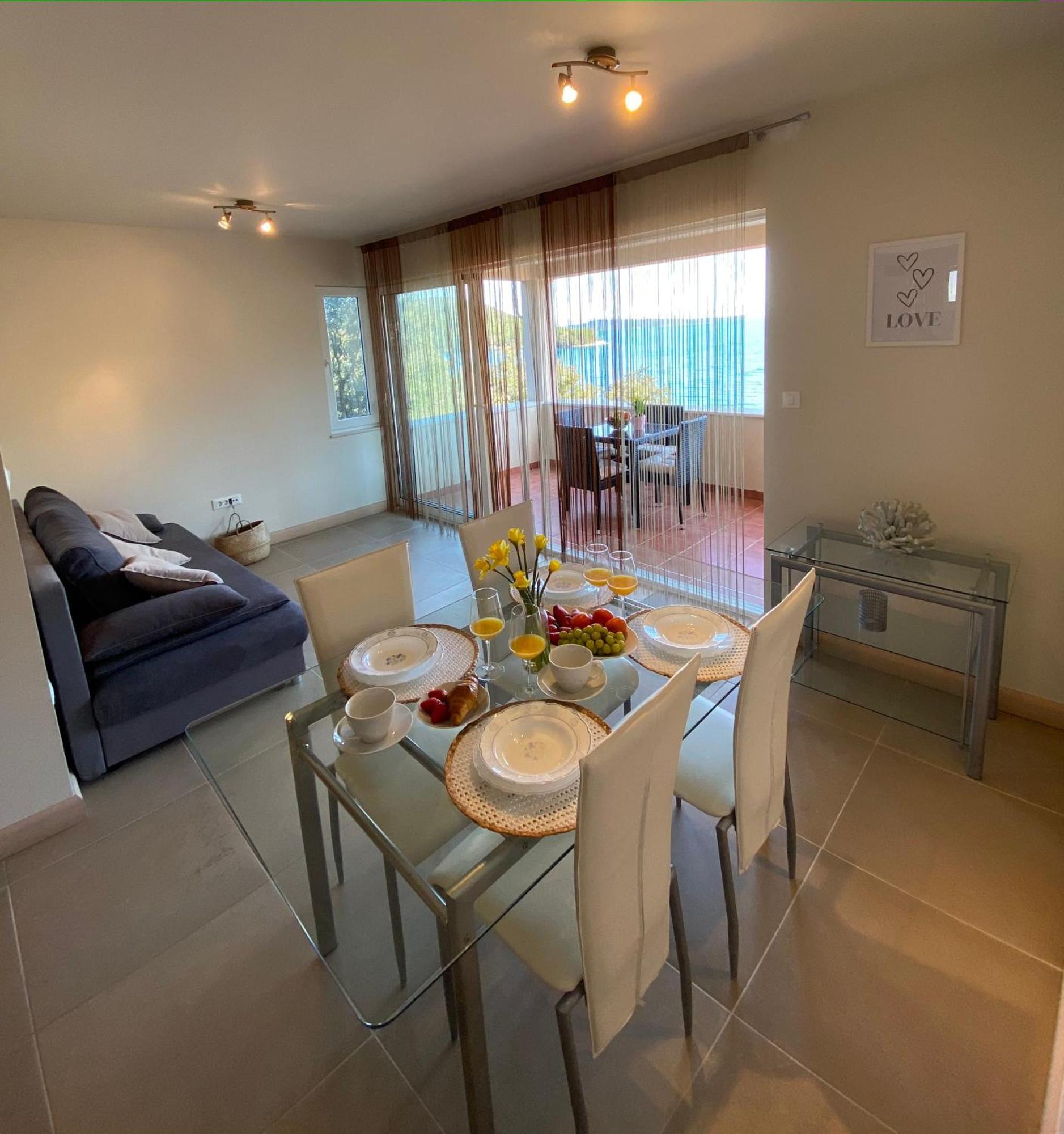 Apartments Eva Savar Екстериор снимка