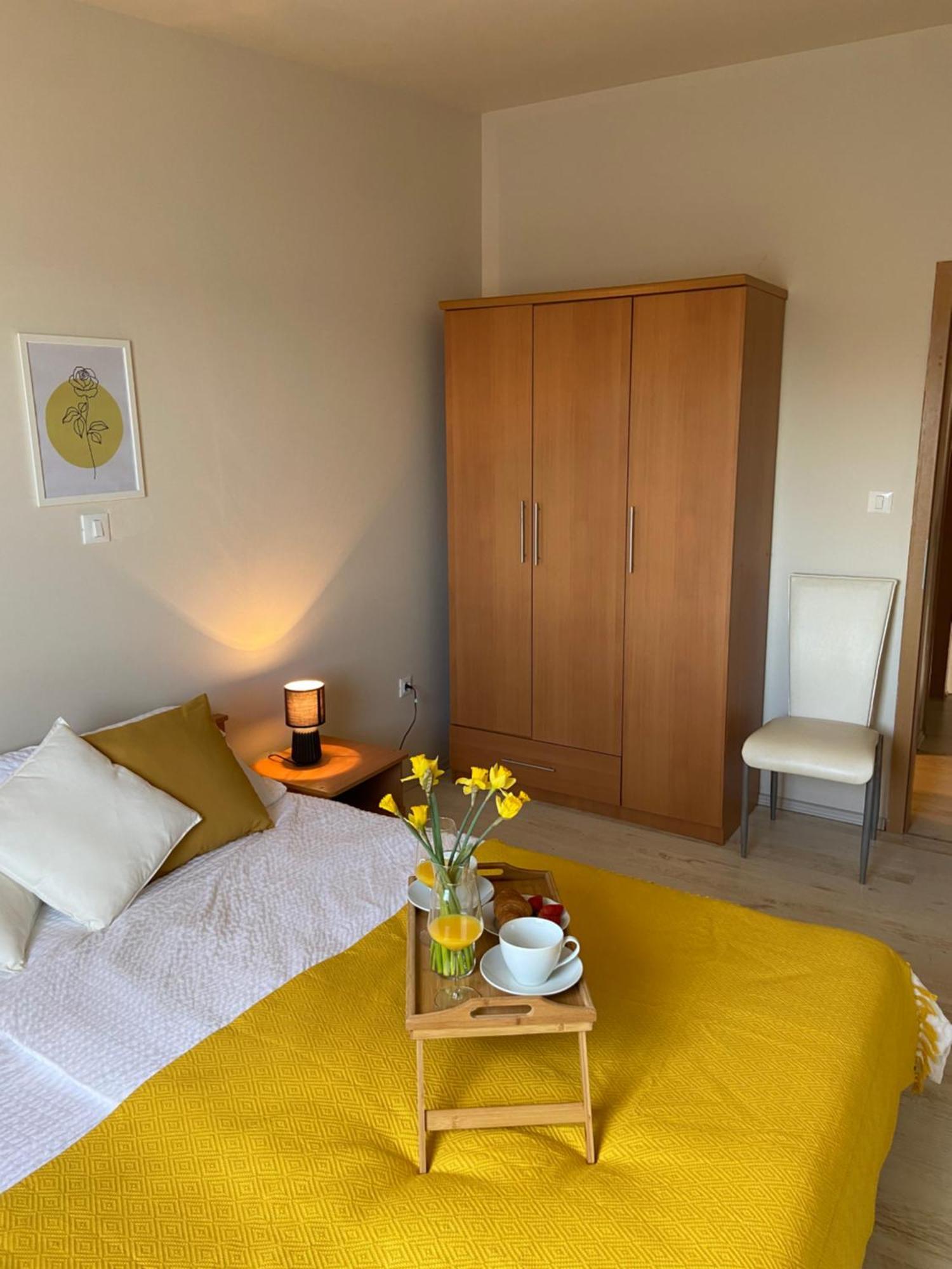 Apartments Eva Savar Екстериор снимка