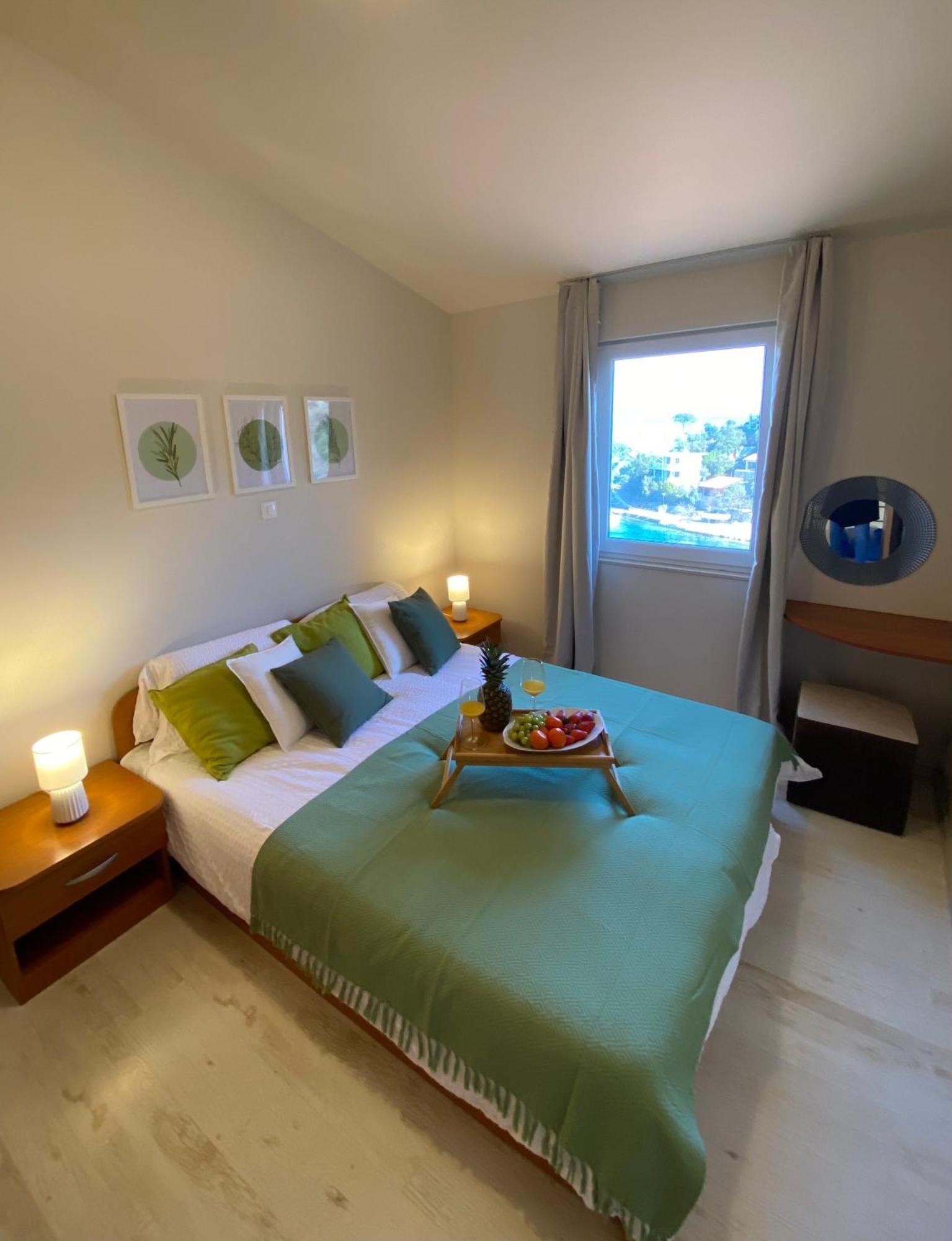 Apartments Eva Savar Екстериор снимка
