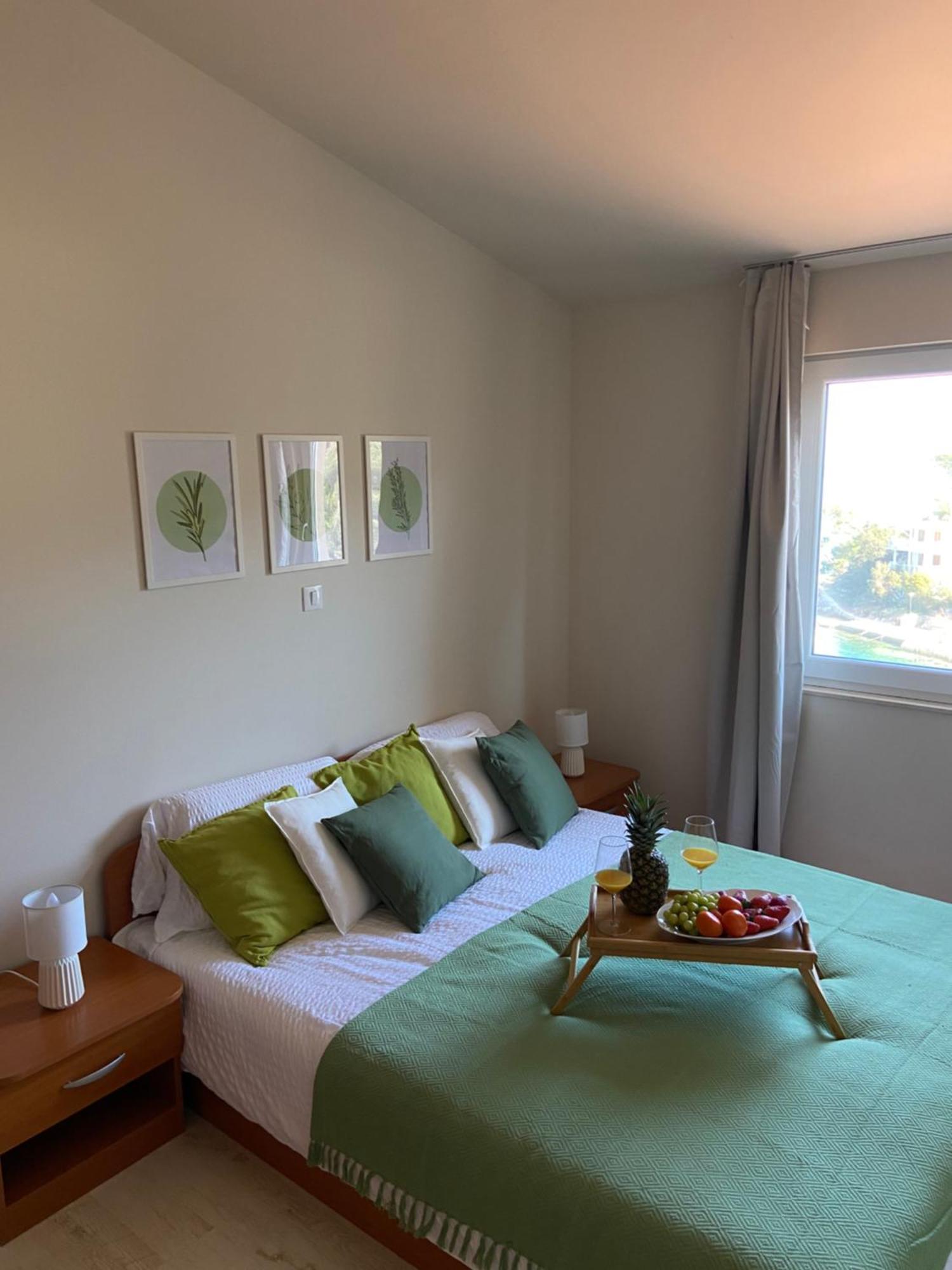 Apartments Eva Savar Екстериор снимка